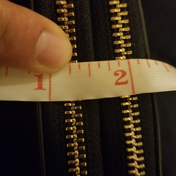 Tory Burch Landon Large Travel Wallet Clutch - Picture 6 of 6